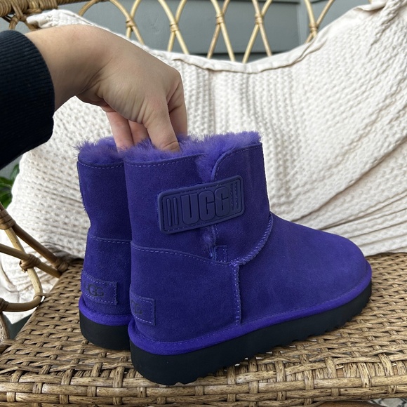 Purple UGGS size 7 - Picture 1 of 1